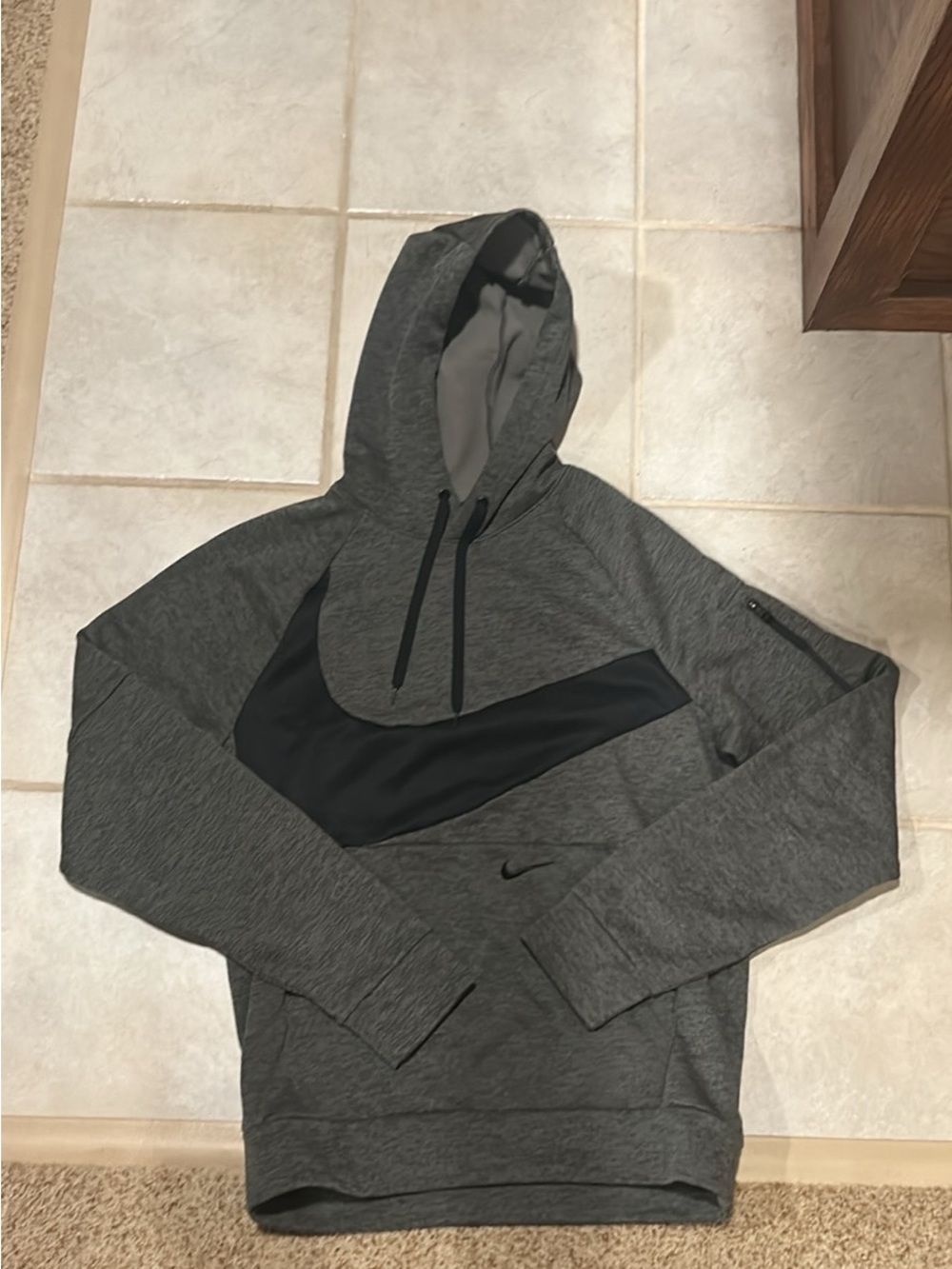 Nike Men's Charcoal Gray Hoodie with Black Swoosh